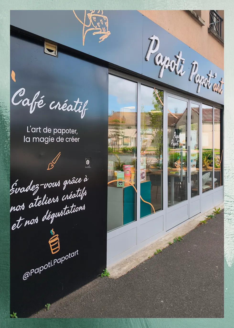 Cafe-Creatif-Ozoir-la-Ferriere-vitrine